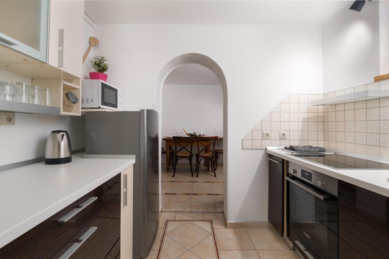 Stone Lady Holiday Home With Pool&Hot Tub,Sauna,Bbq,Garden Rasopasno Bagian luar foto