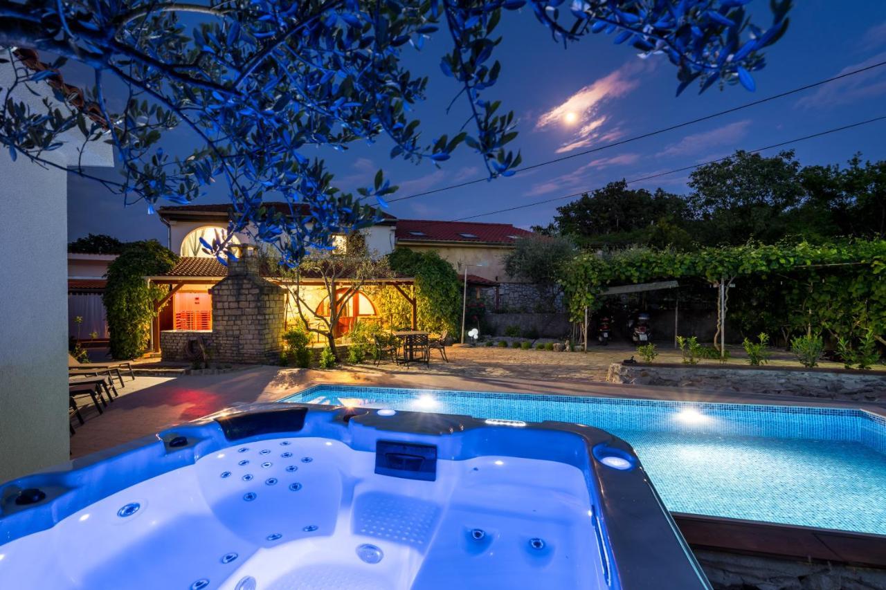 Stone Lady Holiday Home With Pool&Hot Tub,Sauna,Bbq,Garden Rasopasno Bagian luar foto
