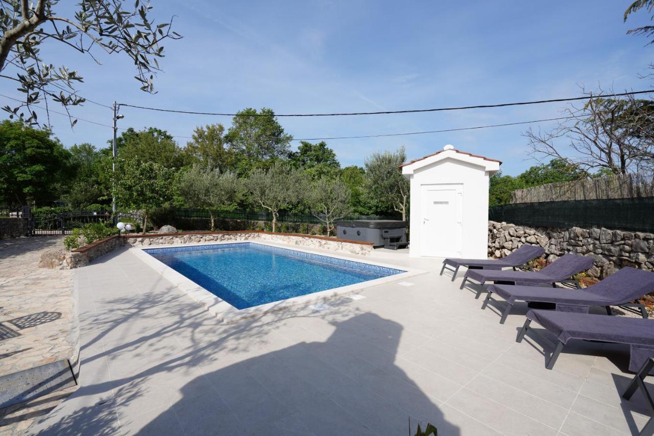 Stone Lady Holiday Home With Pool&Hot Tub,Sauna,Bbq,Garden Rasopasno Bagian luar foto